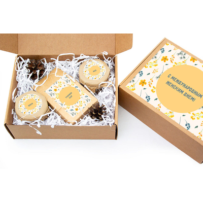 Набор «8 марта» с чаем, медом и джемом